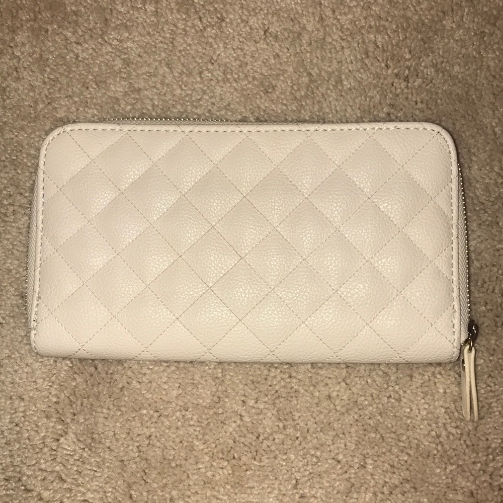 Forever 21 wallet